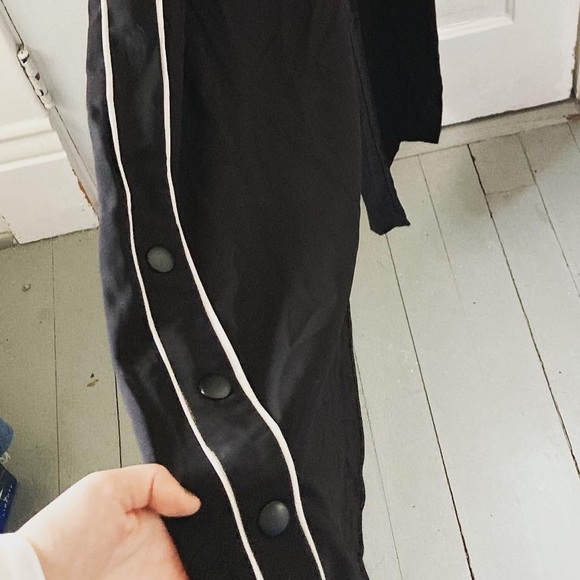 Business or leisure jumpsuit! Black with white pinstripe detailing! - Picture 3 of 4